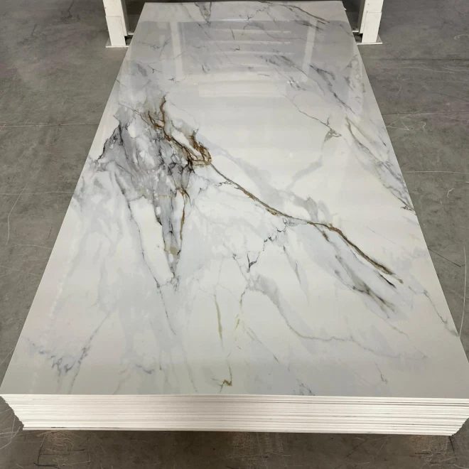 PURE WHITE | 122 × 244 cm | PVC DUVAR PANELİ